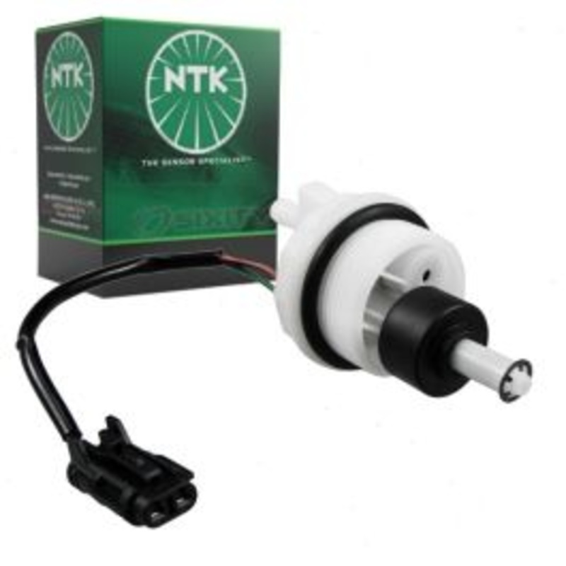 NTK Water in Fuel Sensor for 2003-2009 Chevrolet C4500 Kodiak 6.6L V8