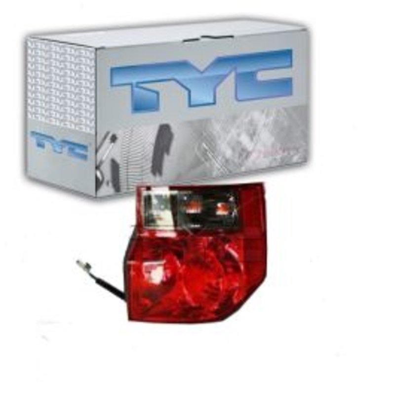 TYC Right Tail Light Assembly for 2003-2008 Honda Element