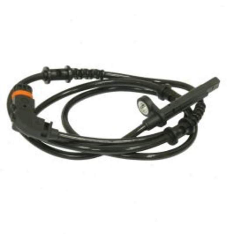 Hitachi Front Right ABS Wheel Speed Sensor for 2017-2018 Mercedes-Benz GLE550e 3.0L V6